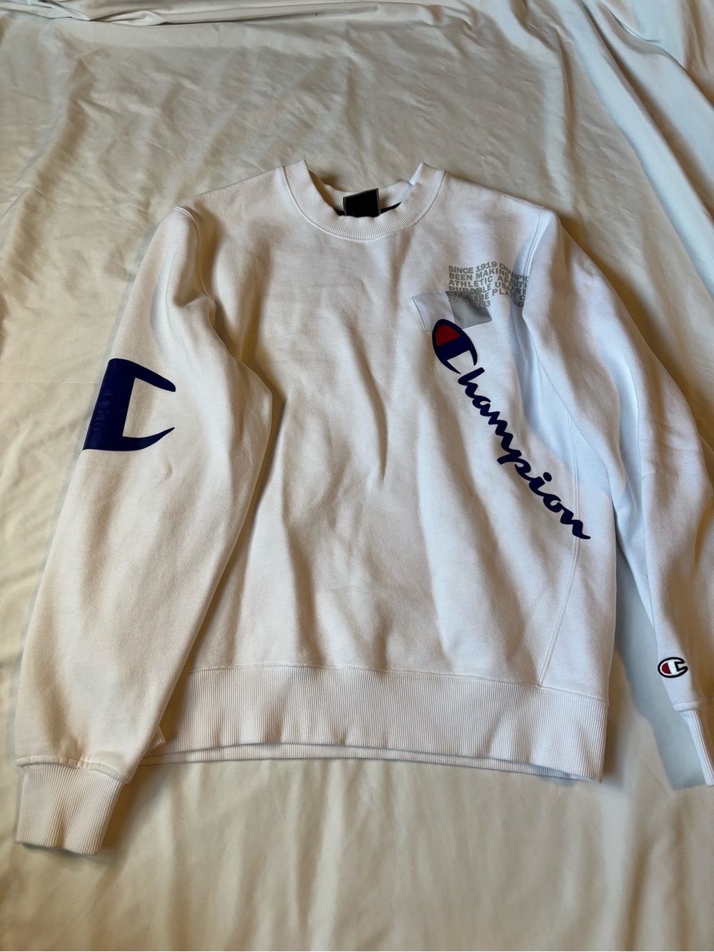 Champion Men’s Large White Graphic Crewneck Sweatshirt Big Logo Spellout